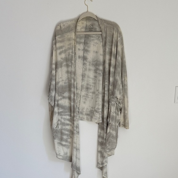 Free People Tops - Free People Gray Tie-Dye Kimono